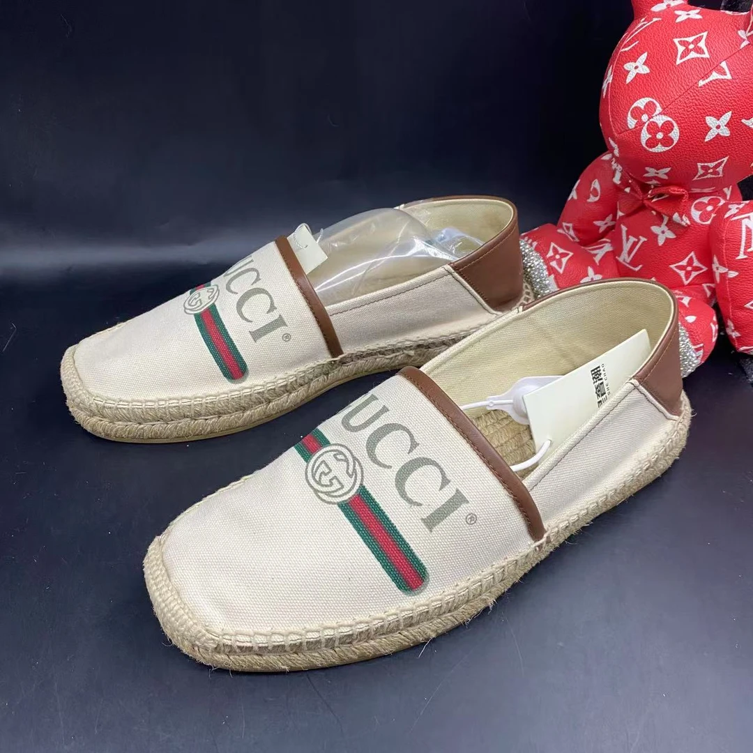 95新 GUCCI/古驰 95新 GUCCI/古驰 米白色腰带时尚舒适渔夫鞋41.5
