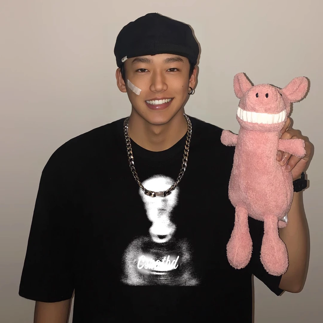 HIP潮牌美式复古模糊人像印花短袖T恤男女夏季圆领纯棉情侣体恤衫