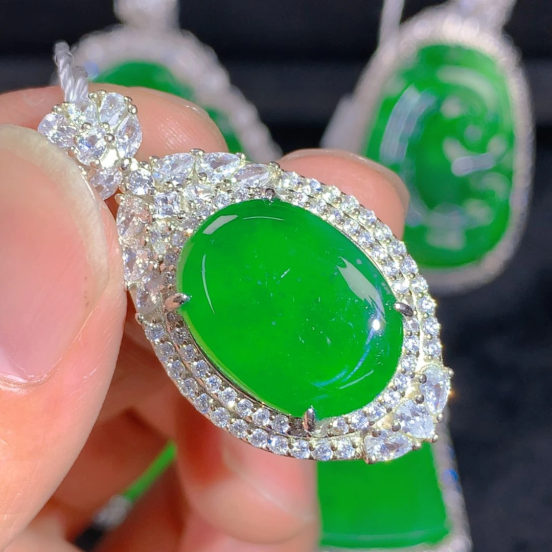 翡翠颈饰银S925镶嵌吊坠