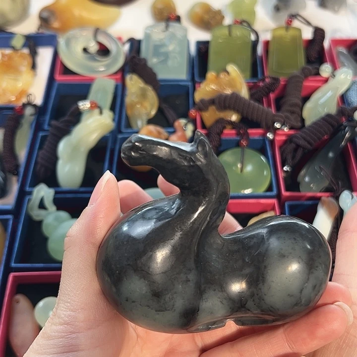 蛇纹石玉未镶嵌吊坠(赠链)