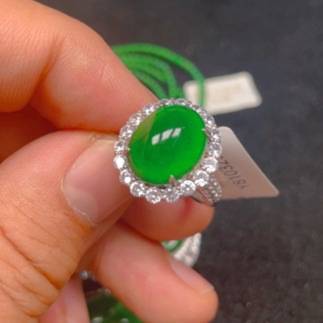 【闪购商品】颈饰银S925镶嵌翡翠戒指