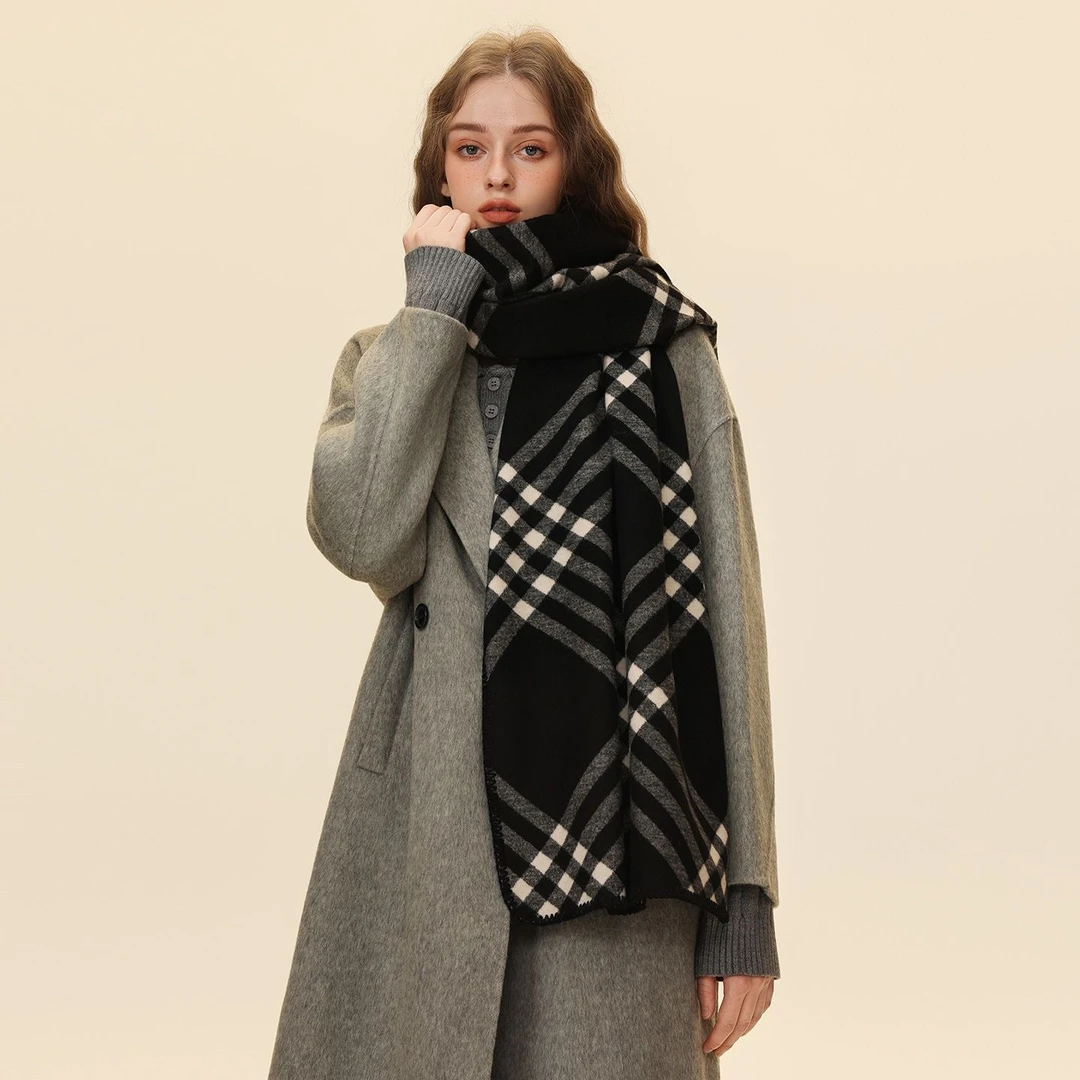 2025年时尚加厚围巾