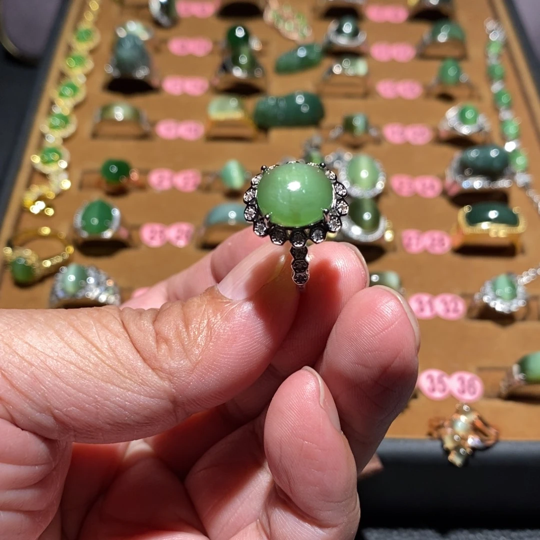 和田玉未镶嵌戒指