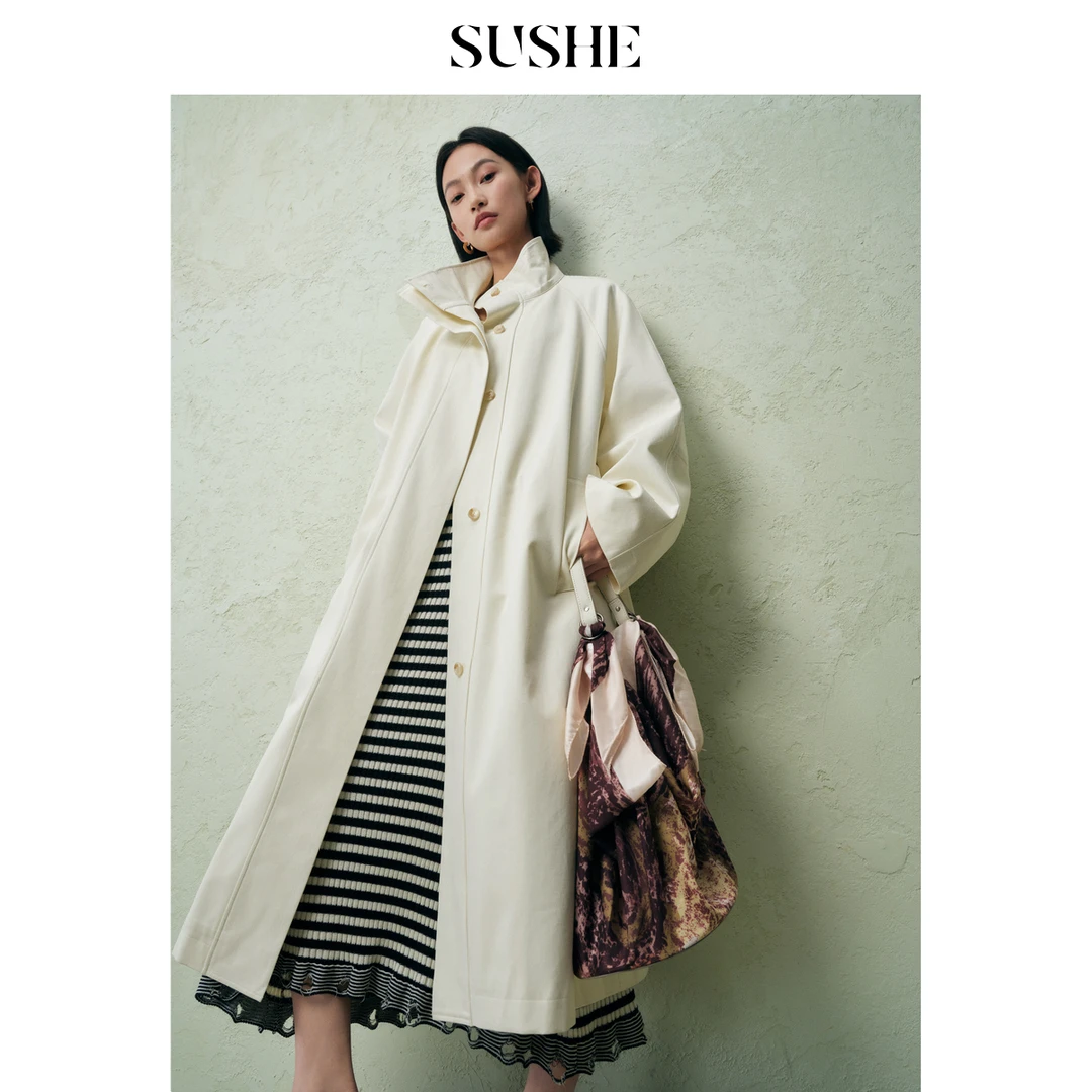 束皙SUSHE沙洲时髦高级感纯棉立领腰带经典中长款秋冬风衣外套女