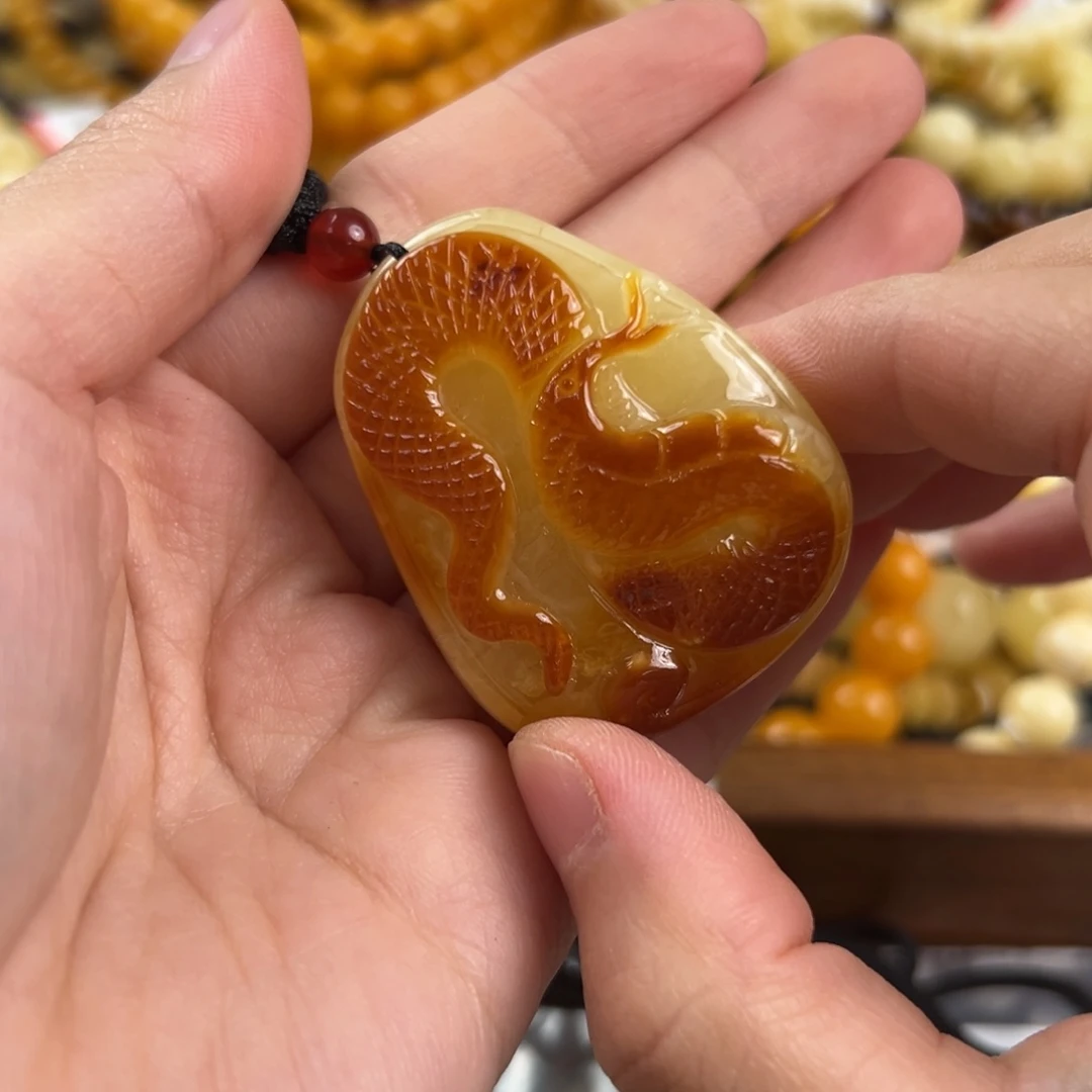 琥珀未镶嵌珠宝奇石