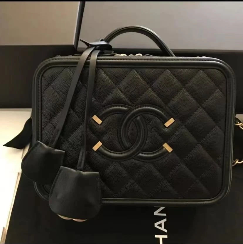99新 Chanel/香奈儿 多多奢品/香奈儿中号黑金荔枝牛相机包/99新