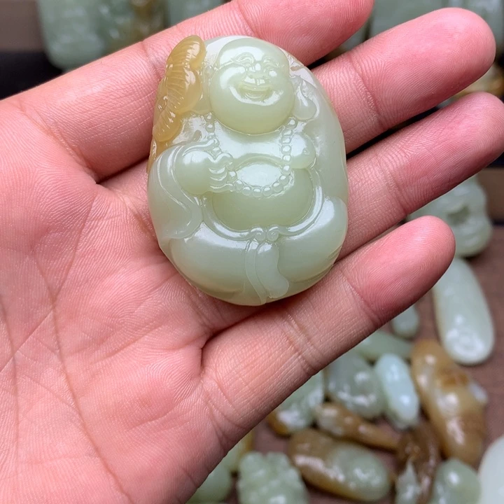 和田玉（糖玉）未镶嵌颈饰