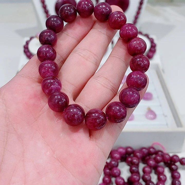 手串未镶嵌红宝石