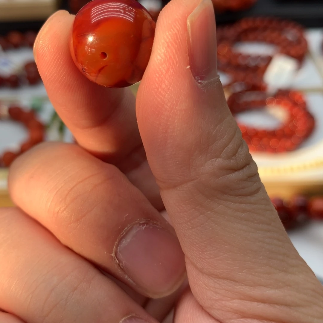 南红玛瑙配饰未镶嵌