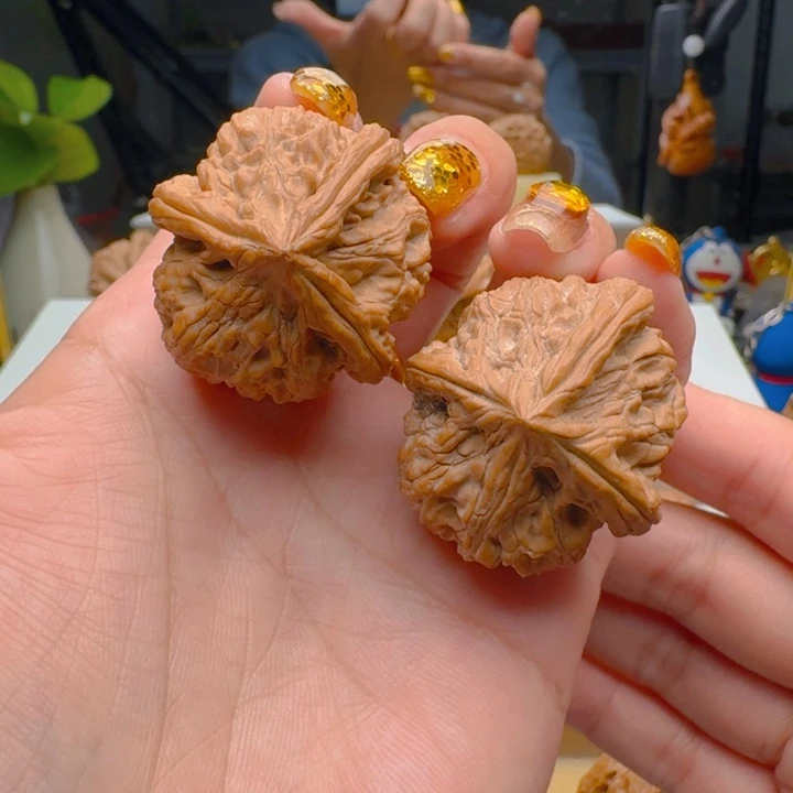 把件核桃玉玺人丁奔