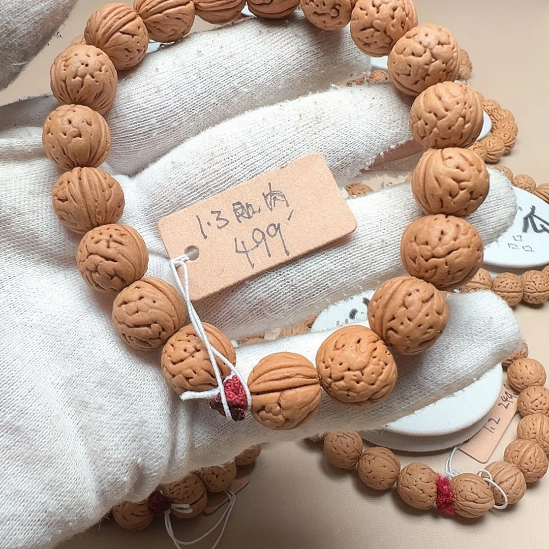 欢***手串桃核1.3红皮大肌肉精品