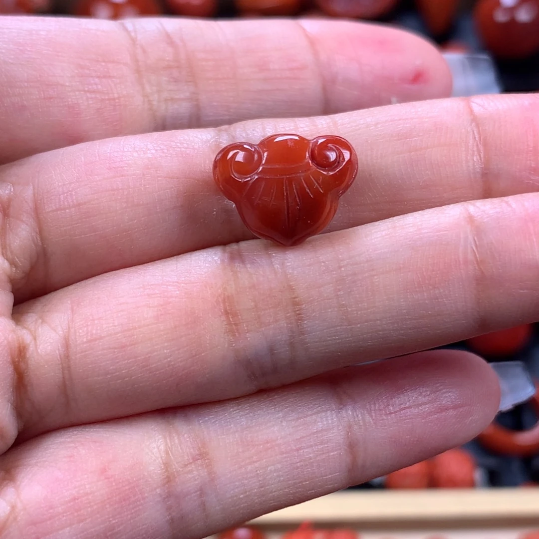 未镶嵌如意背云14mm南红玛瑙