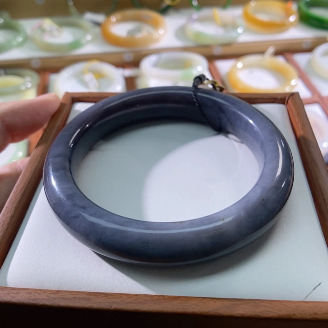 【闪购商品】未镶嵌手镯和田玉鄱****站