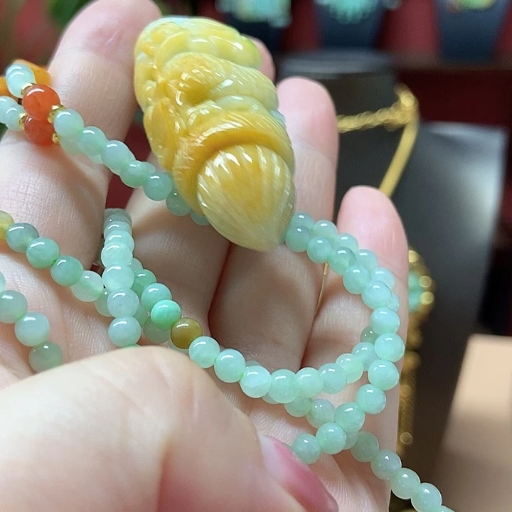 翡翠未镶嵌颈饰吊坠