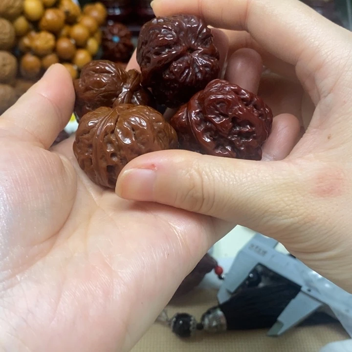 大***包吊坠文玩核桃蛤蟆