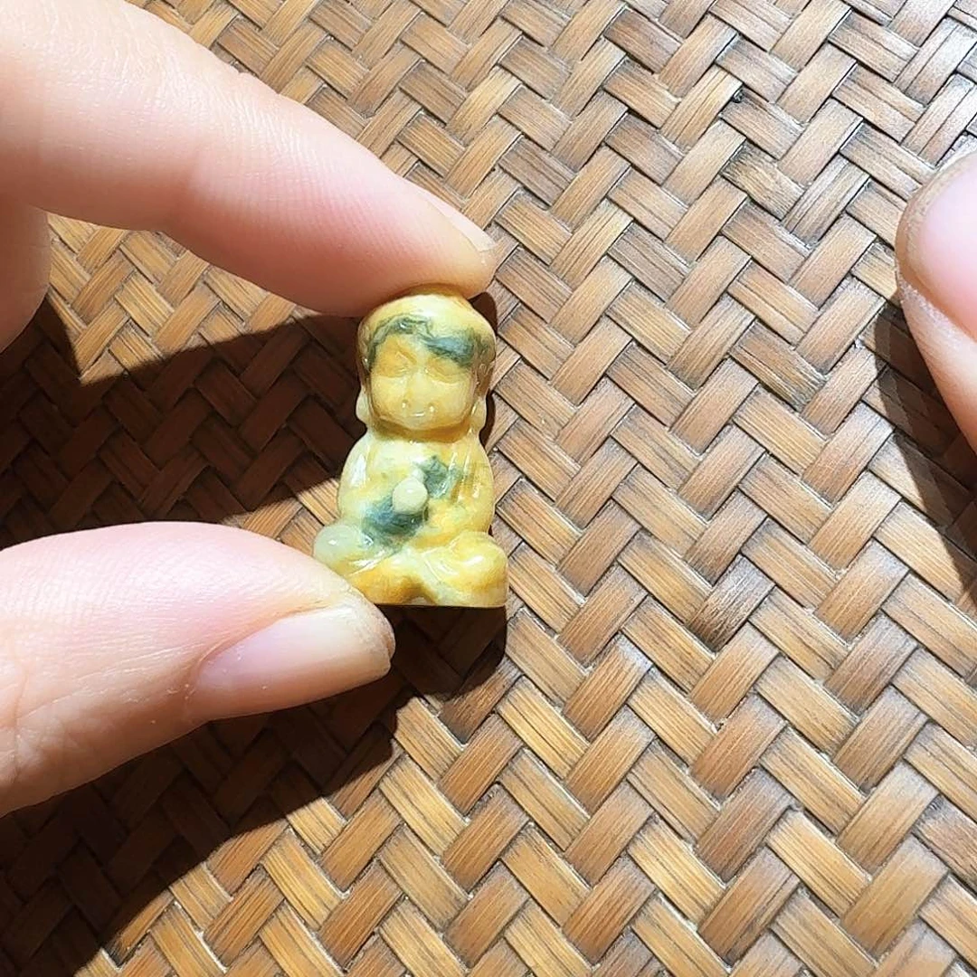 颈饰未镶嵌翡翠个性十足