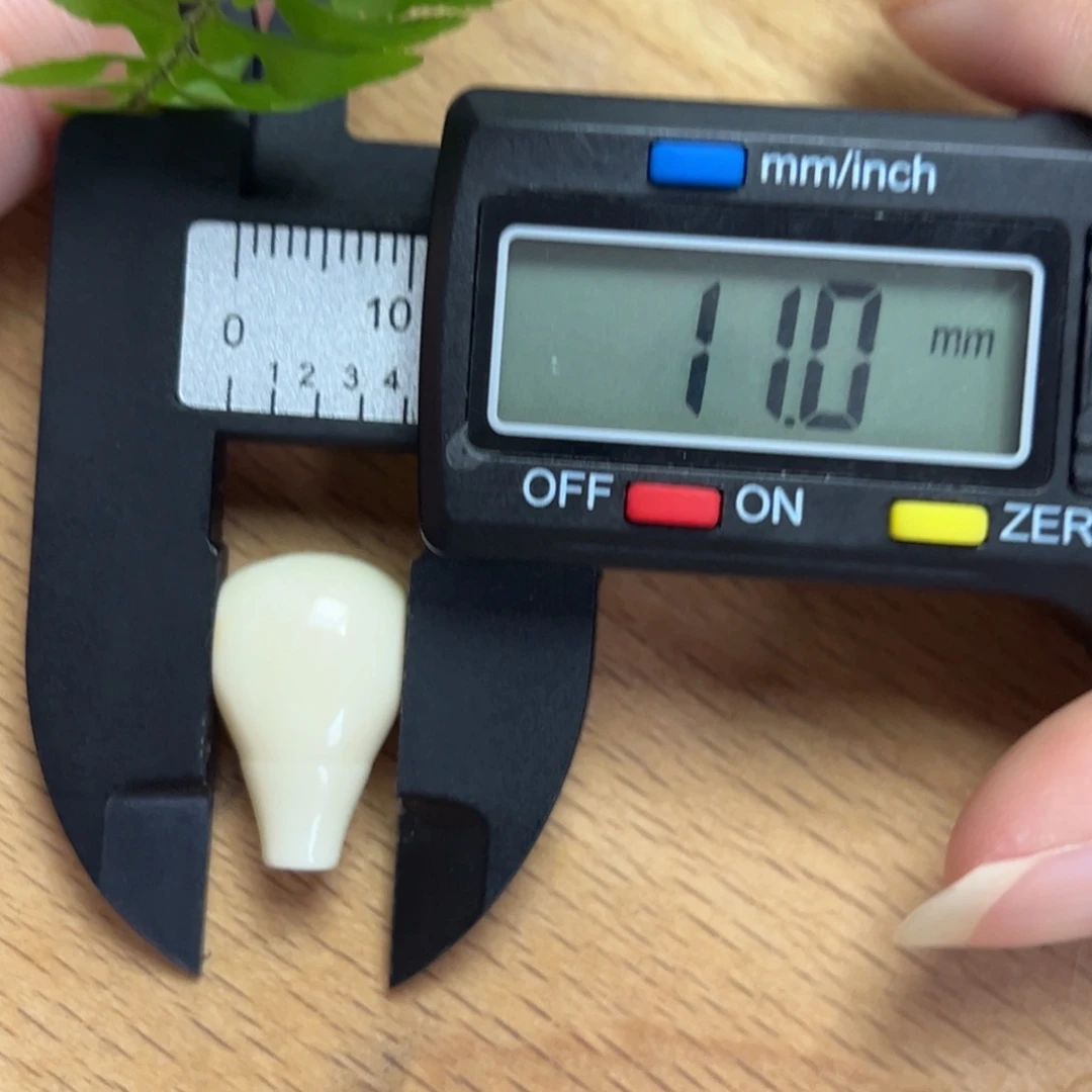 琥珀未镶嵌裸石三通