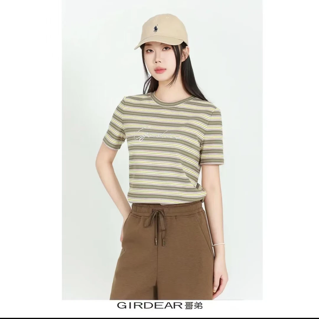 GIRDEAR/哥弟1300896早春时尚休闲短袖坑条纹圆领深呼吸字母T恤女