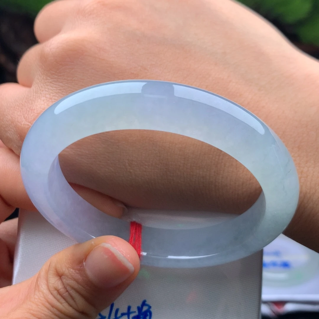 翡翠手镯未镶嵌手镯