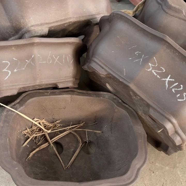 紫砂花盆100-4。