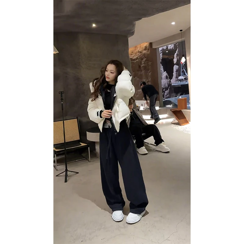 今年冬季超火漂亮套装2025新款简约打底保暖气质外套休闲裤三件套