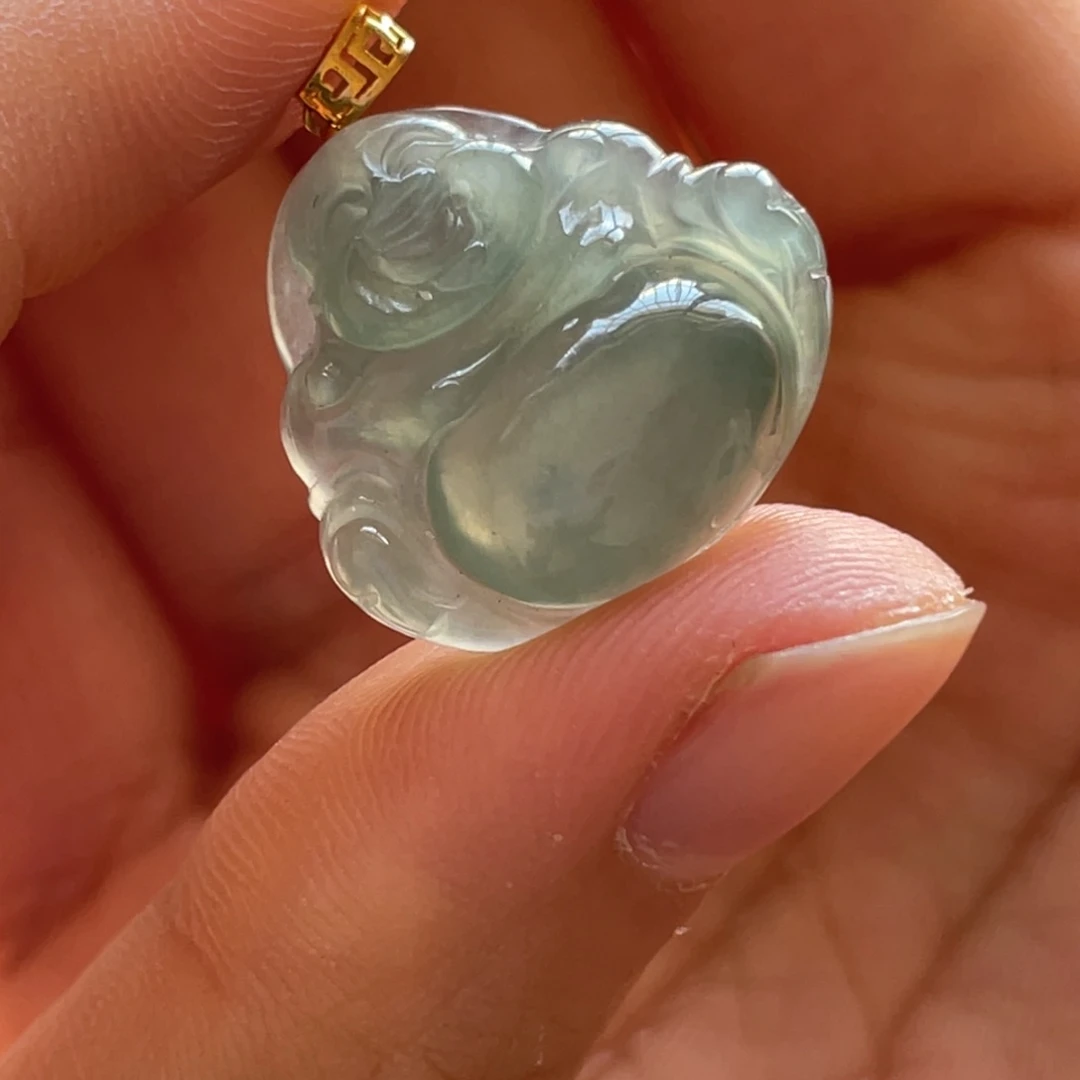 翡翠颈饰18K金镶嵌佛