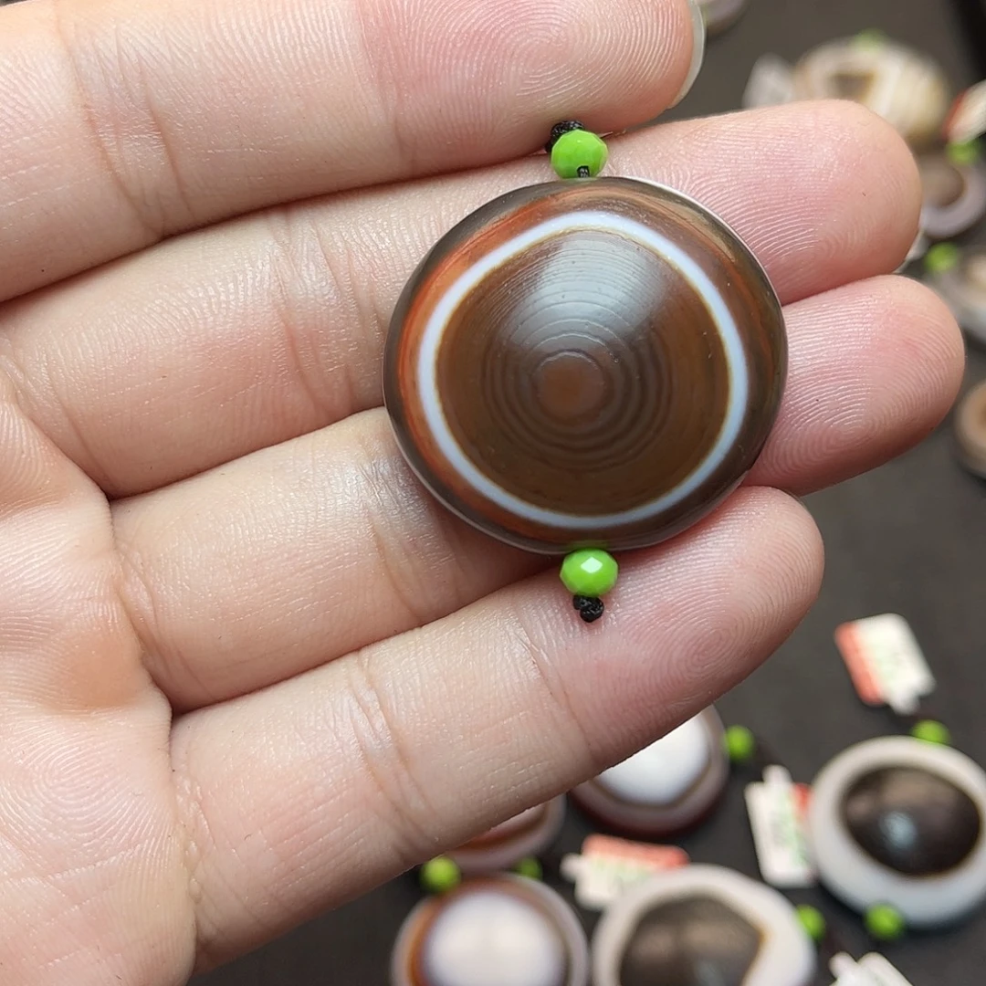 嘉***树玛瑙/玉髓未镶嵌珠宝半成品