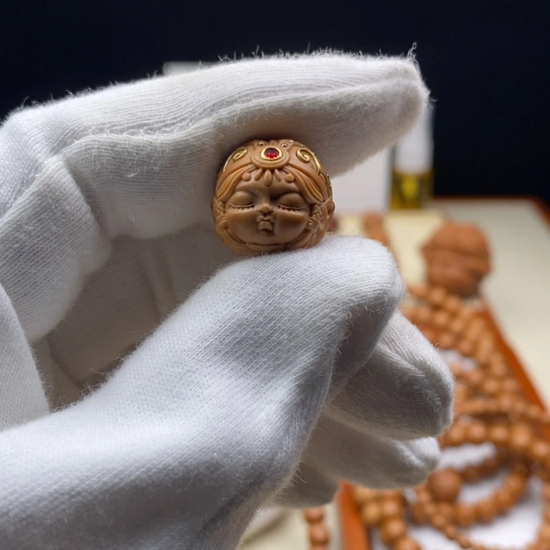 在***间猴头核桃吊坠猴头