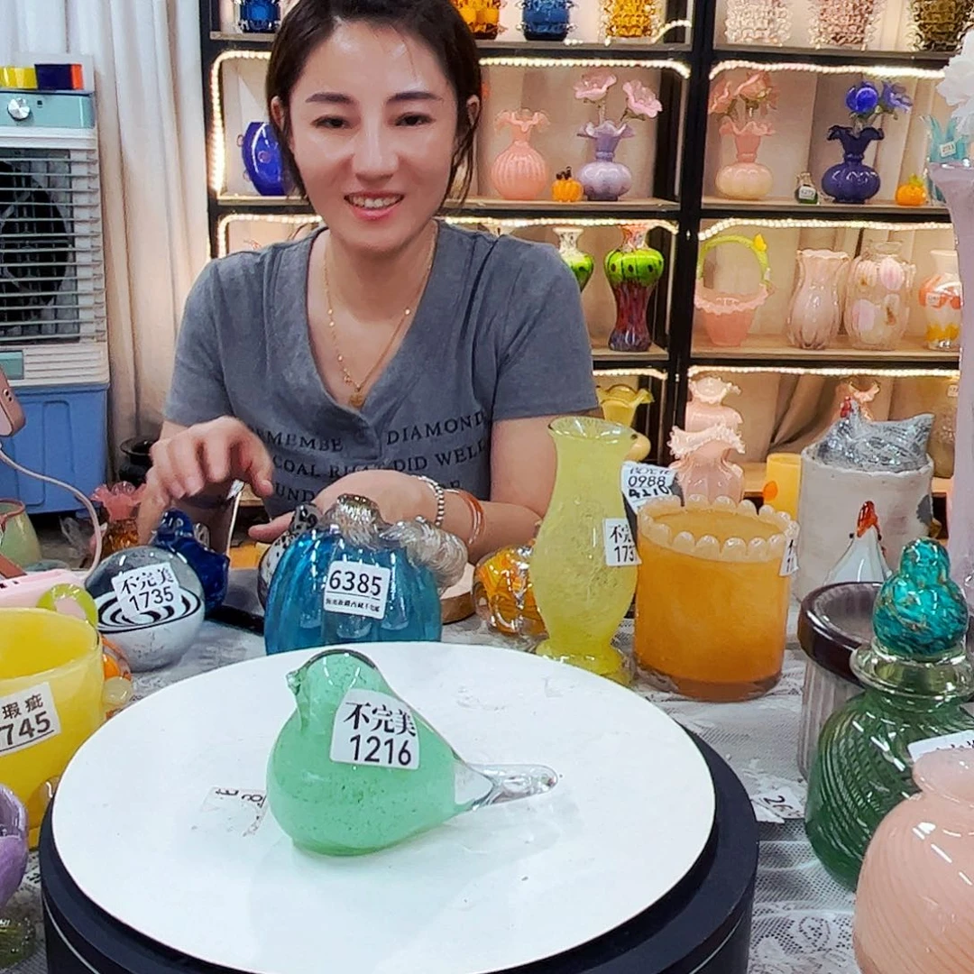 1216 家悦花瓶摆件不完美