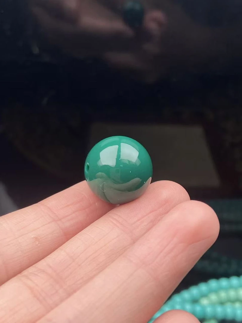 湖北原矿纯手工特色高瓷原绿石精工深绿色圆珠16mm配珠【1010】