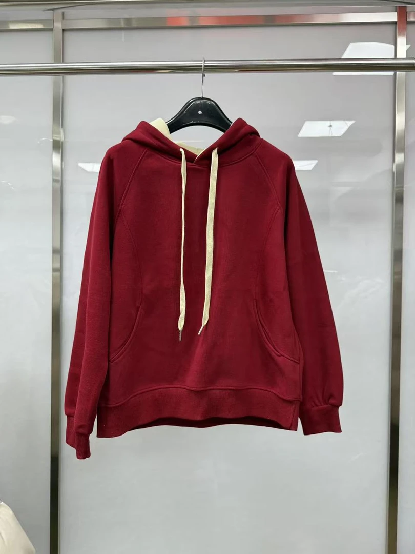 7096 带帽卫衣红色