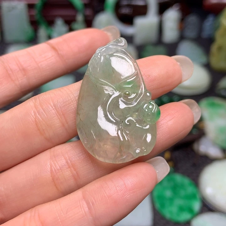 紫***6翡翠未镶嵌挂件清