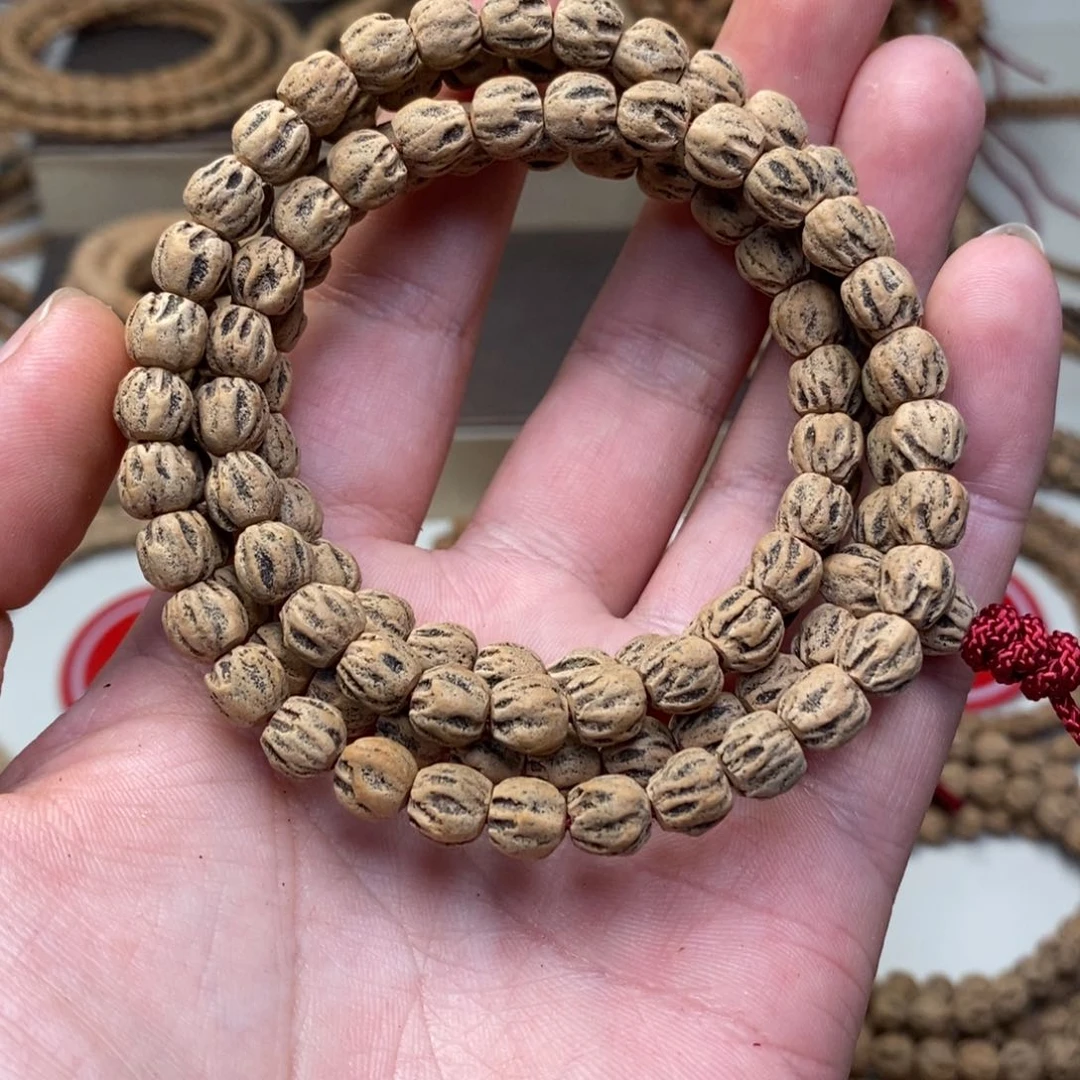 柏香籽/百香籽吊坠郭**?