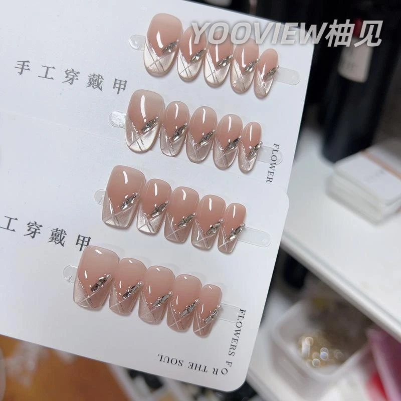 高级感穿戴甲月下芭蕾V法式拼钻猫眼美甲高级感百搭显白纯手工