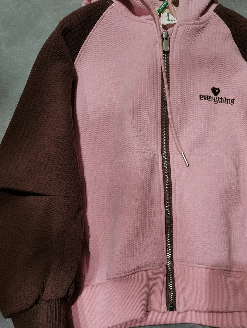 M33040大童拼色卫衣外套