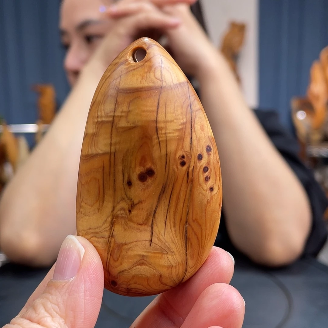 柏木（崖柏）手把件