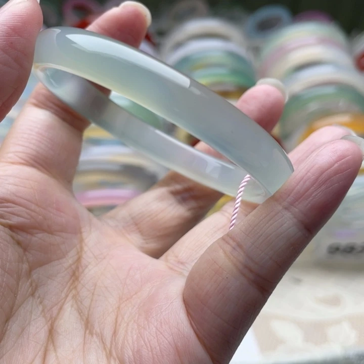 手镯玛瑙/玉髓未镶嵌56圈口