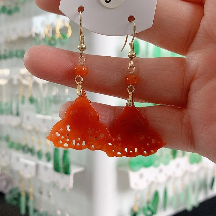 翡翠耳饰未镶嵌翡翠