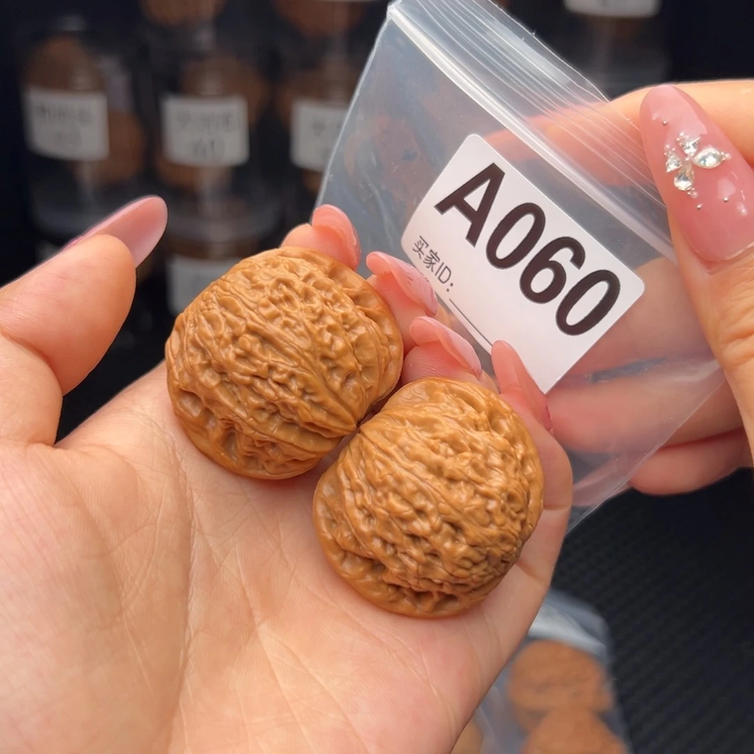 文玩核桃吊坠铁锤40全品