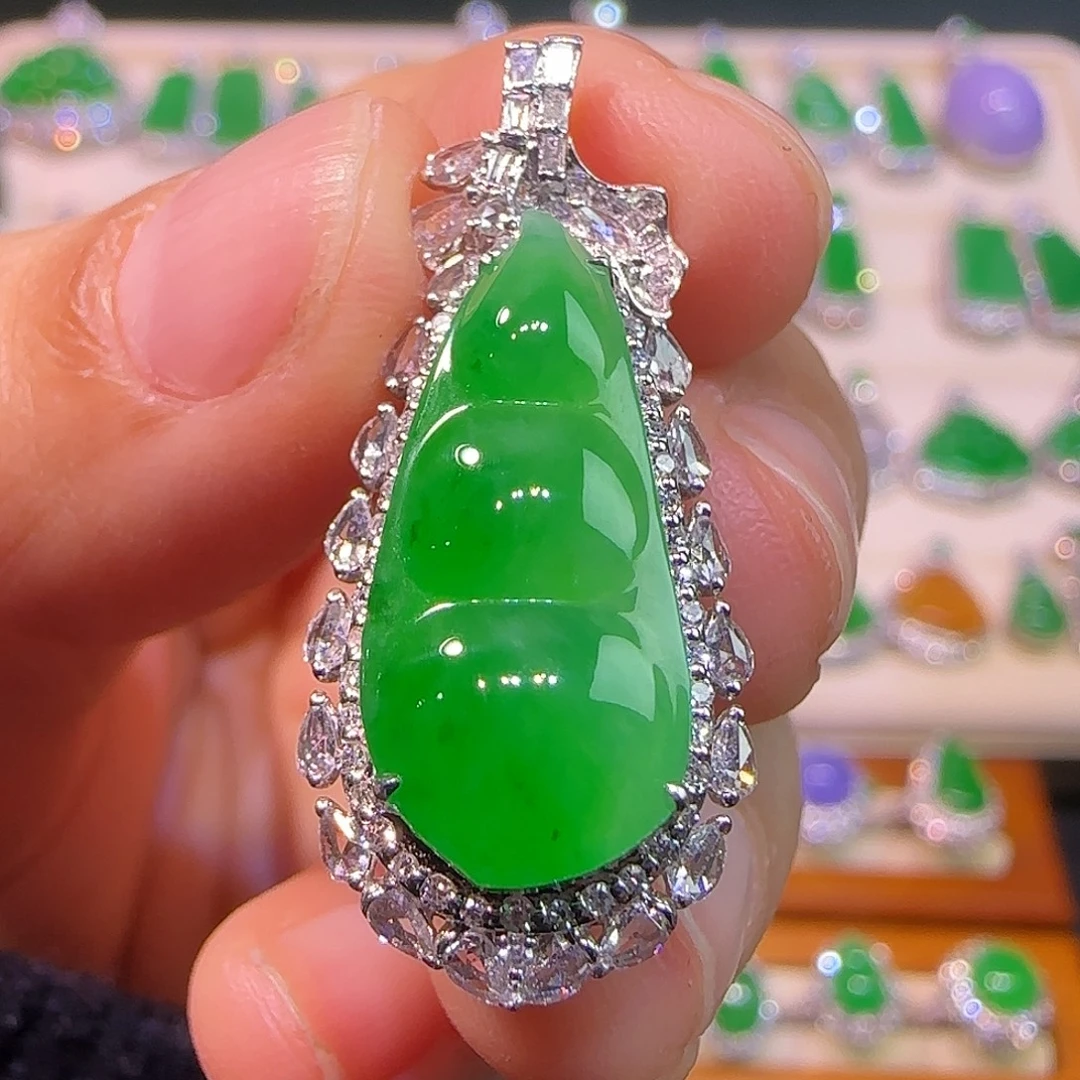 翡翠18K金镶嵌吊坠(不含链)