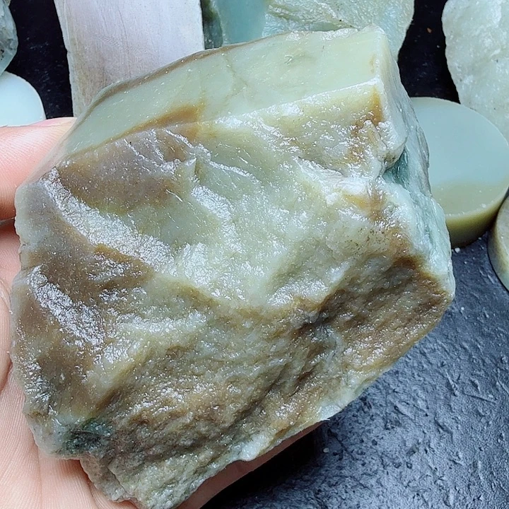 未镶嵌和田玉（糖玉）珠宝奇石