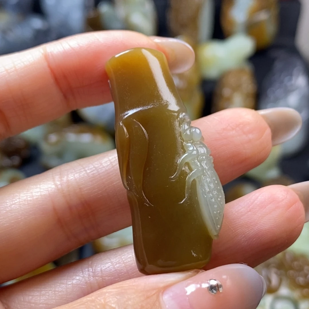 佛***音和田玉未镶嵌挂件