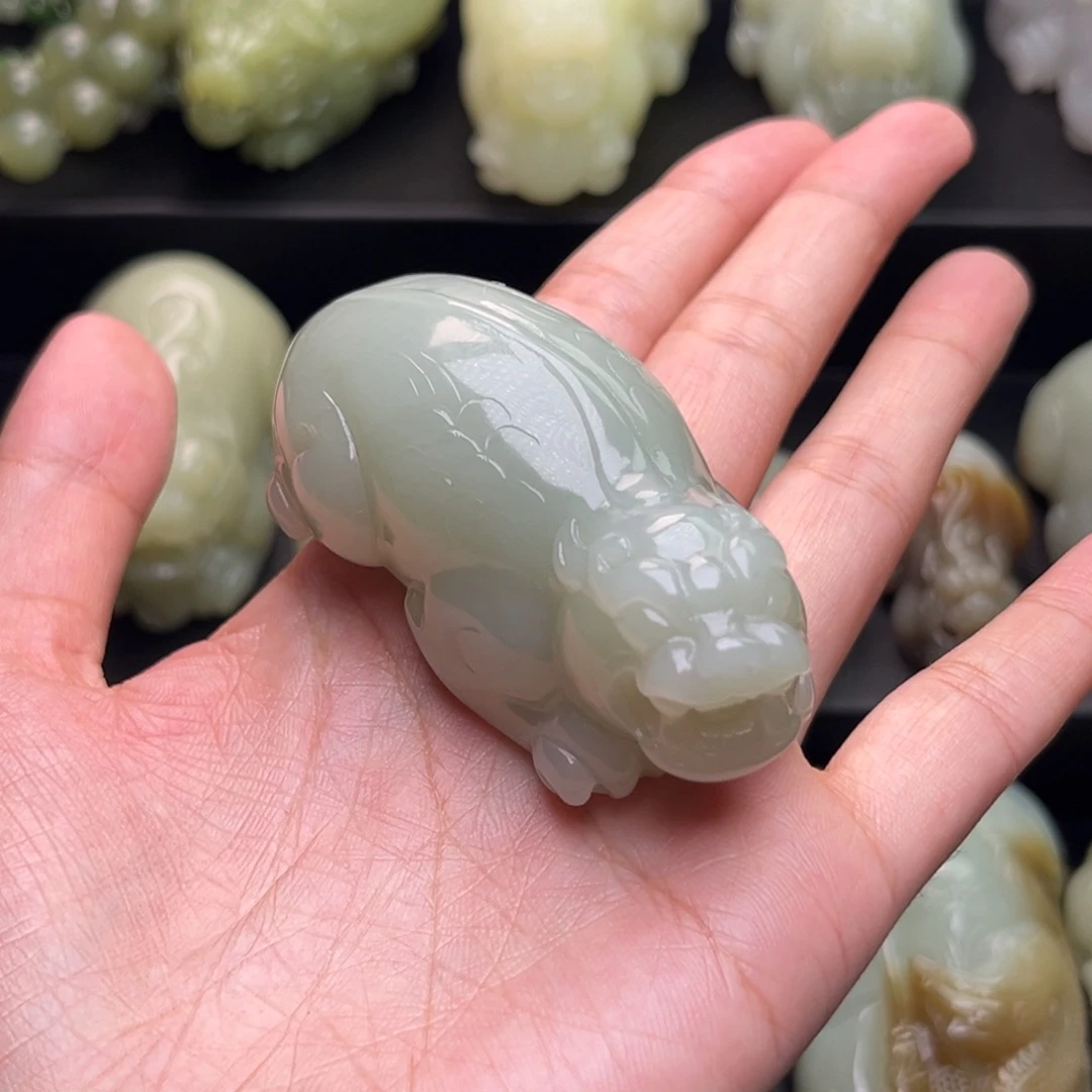 和田玉未镶嵌把件仙****队