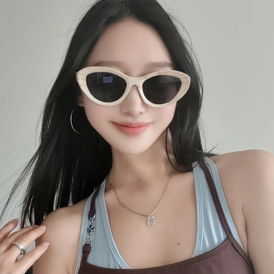 2025新款条纹色大框猫眼墨镜女高级感个性防紫外线复古太阳眼镜
