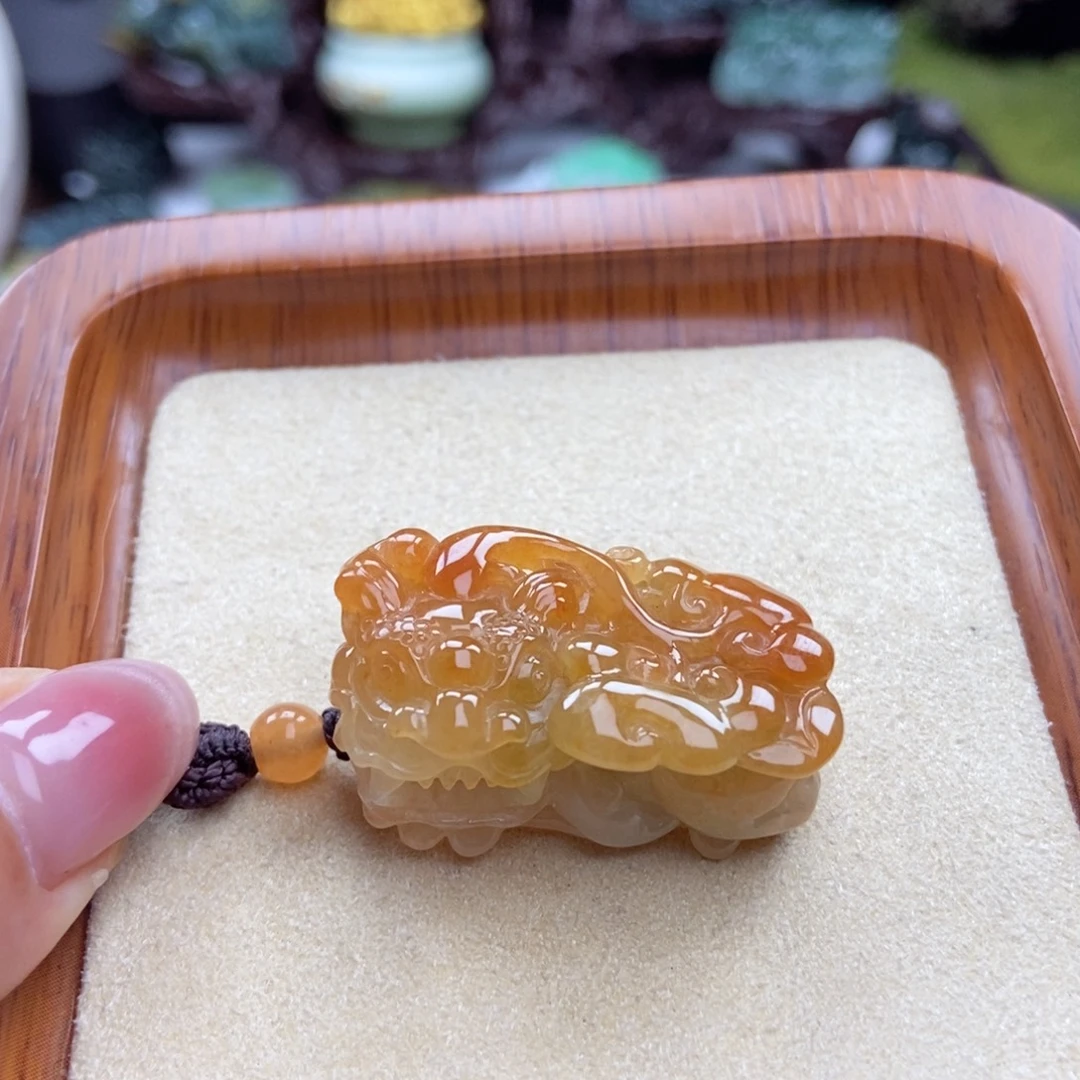 翡翠未镶嵌颈饰A3 霸王含珠貔貅