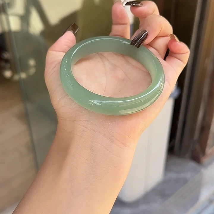 东陵石手镯未镶嵌