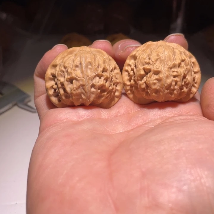 文玩核桃把件宫灯