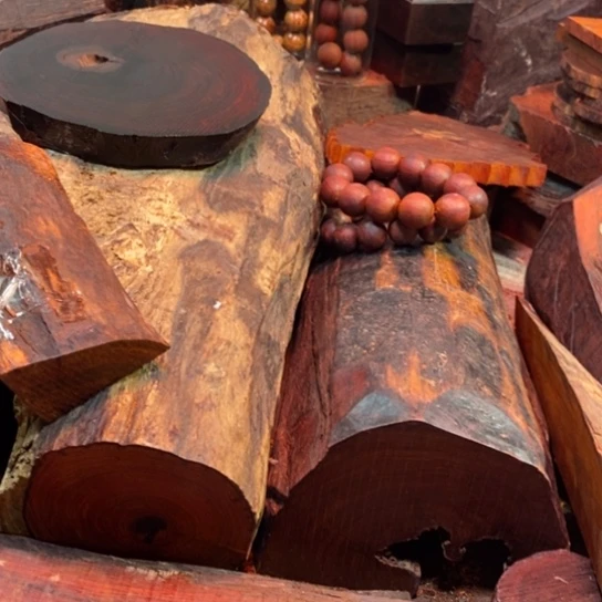 檀香紫檀（小叶紫檀）V*c