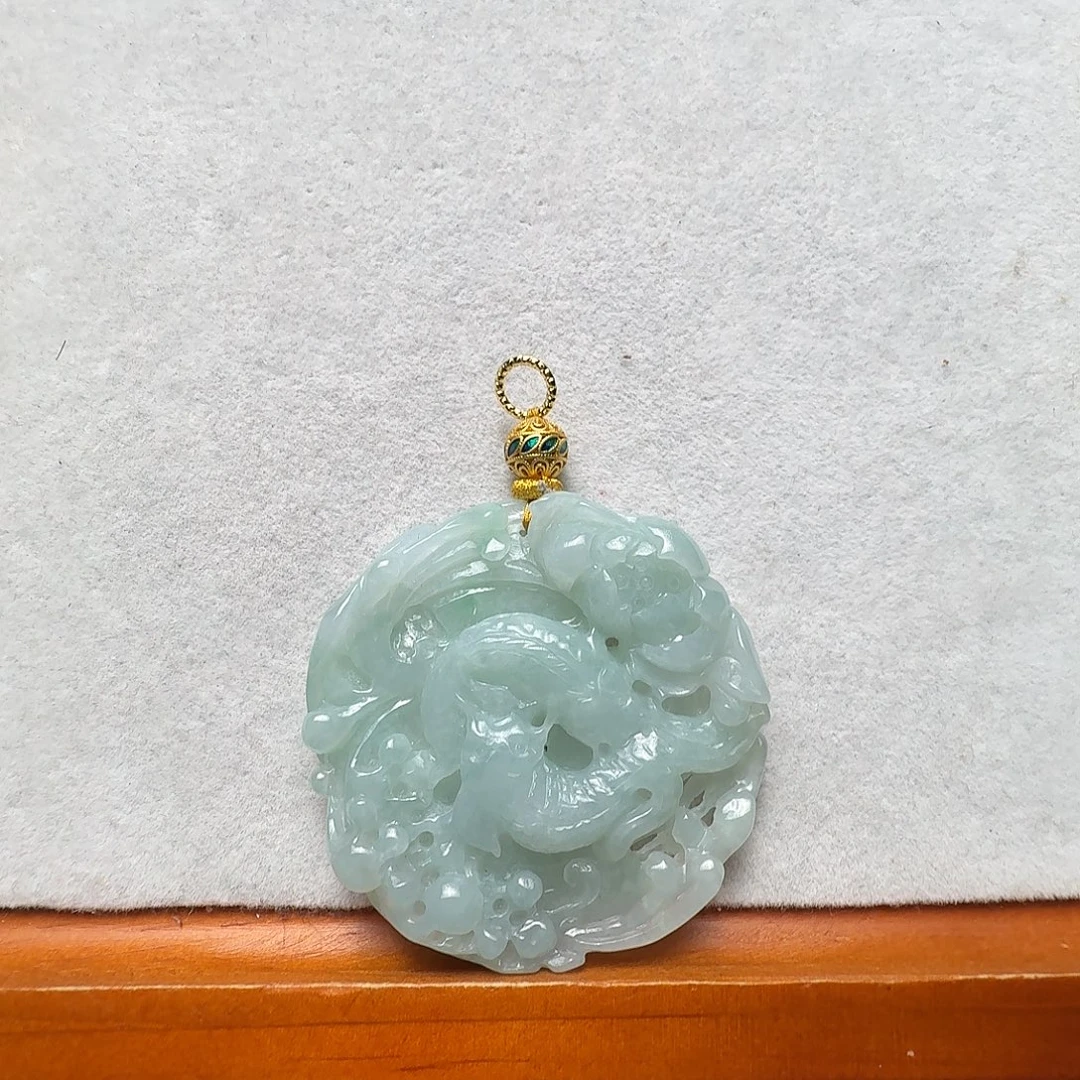 翡翠未镶嵌吊坠(赠链)