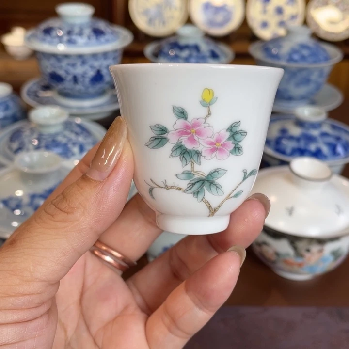 手工手绘釉上彩花绘主人杯